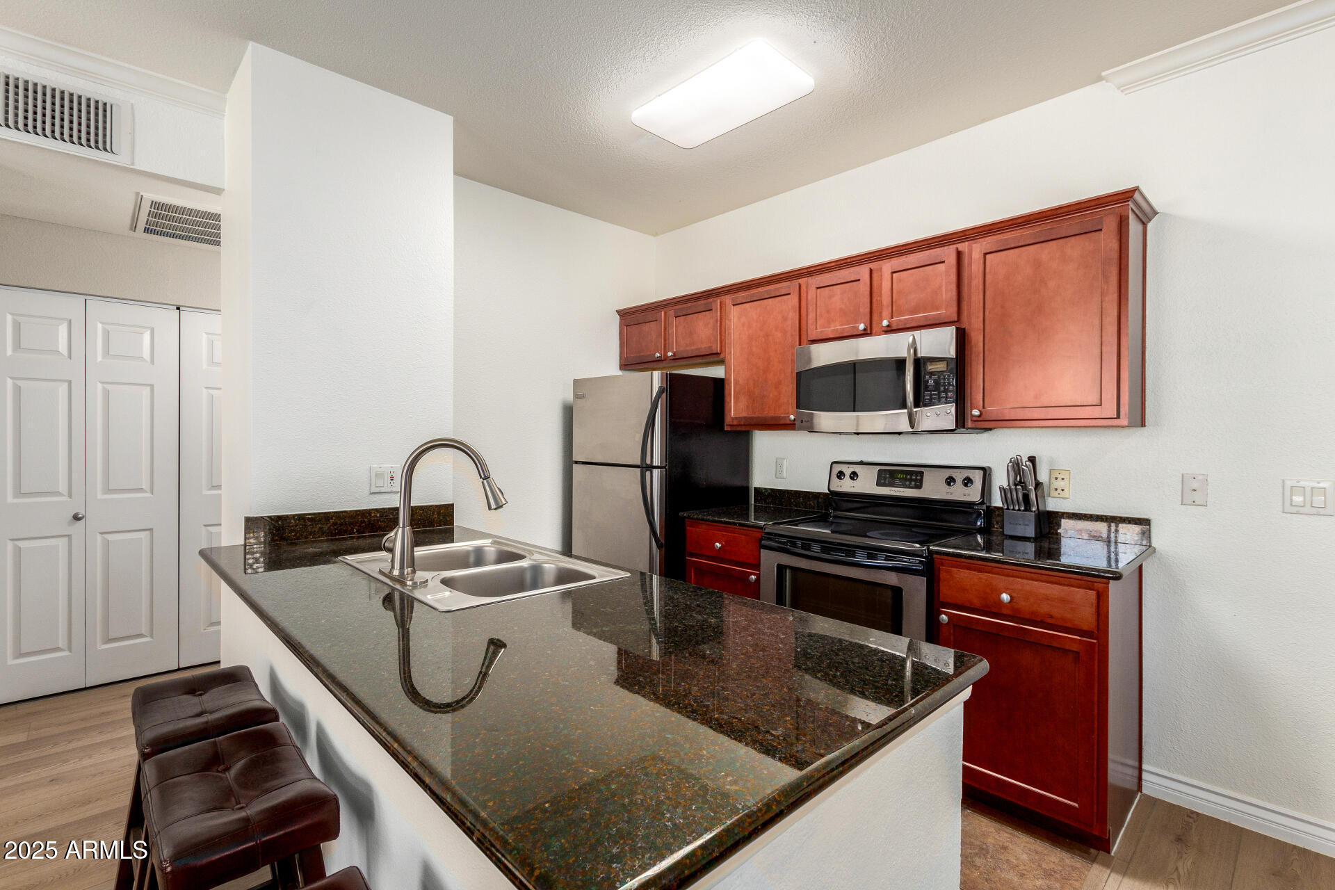 7009 E ACOMA Drive 1008