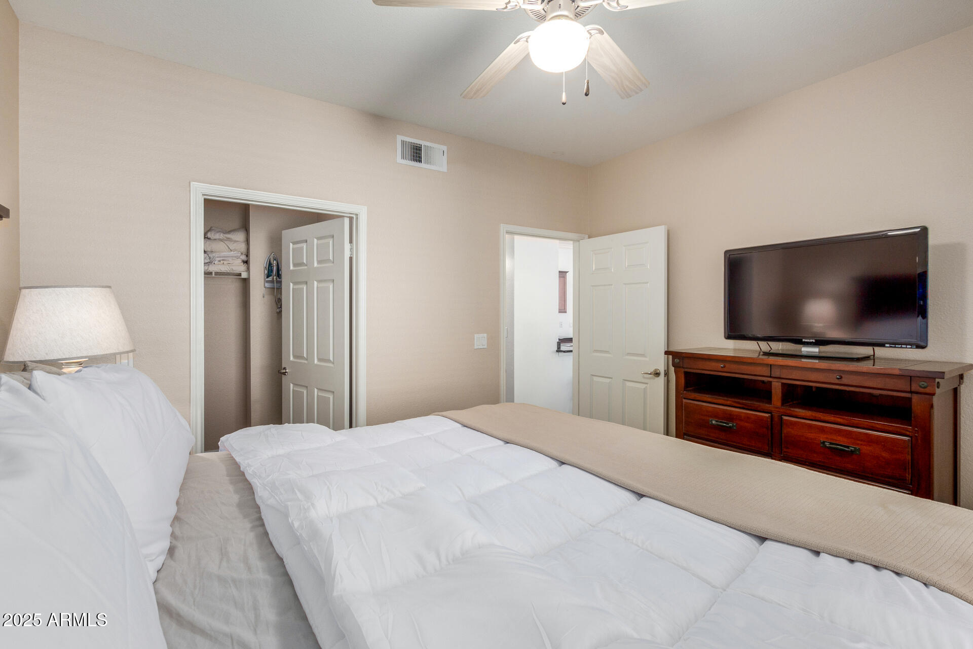 7009 E ACOMA Drive 1008