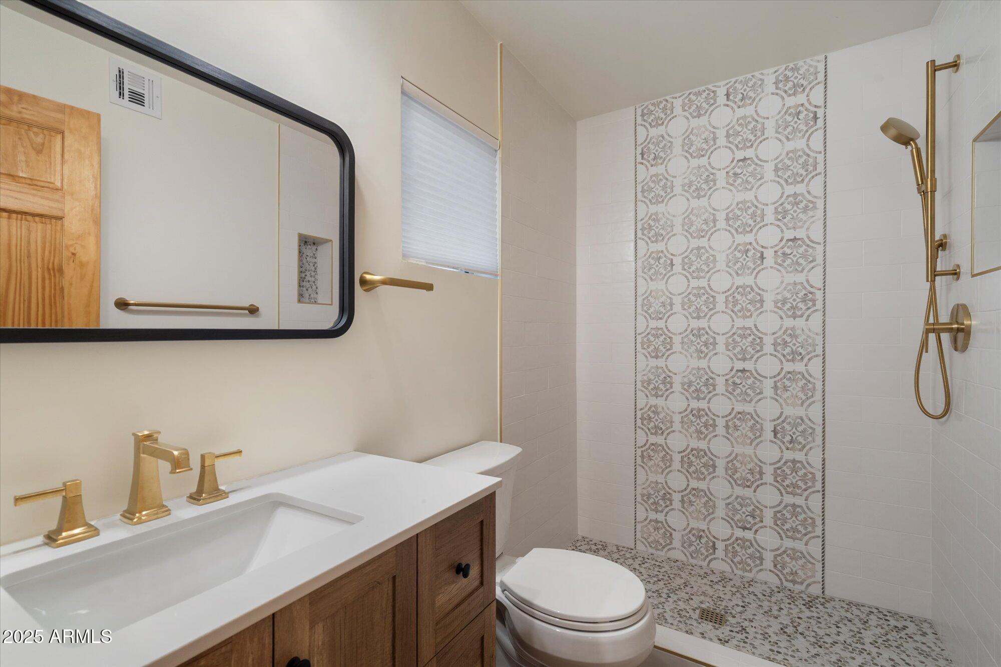 5428 E Yolantha Street