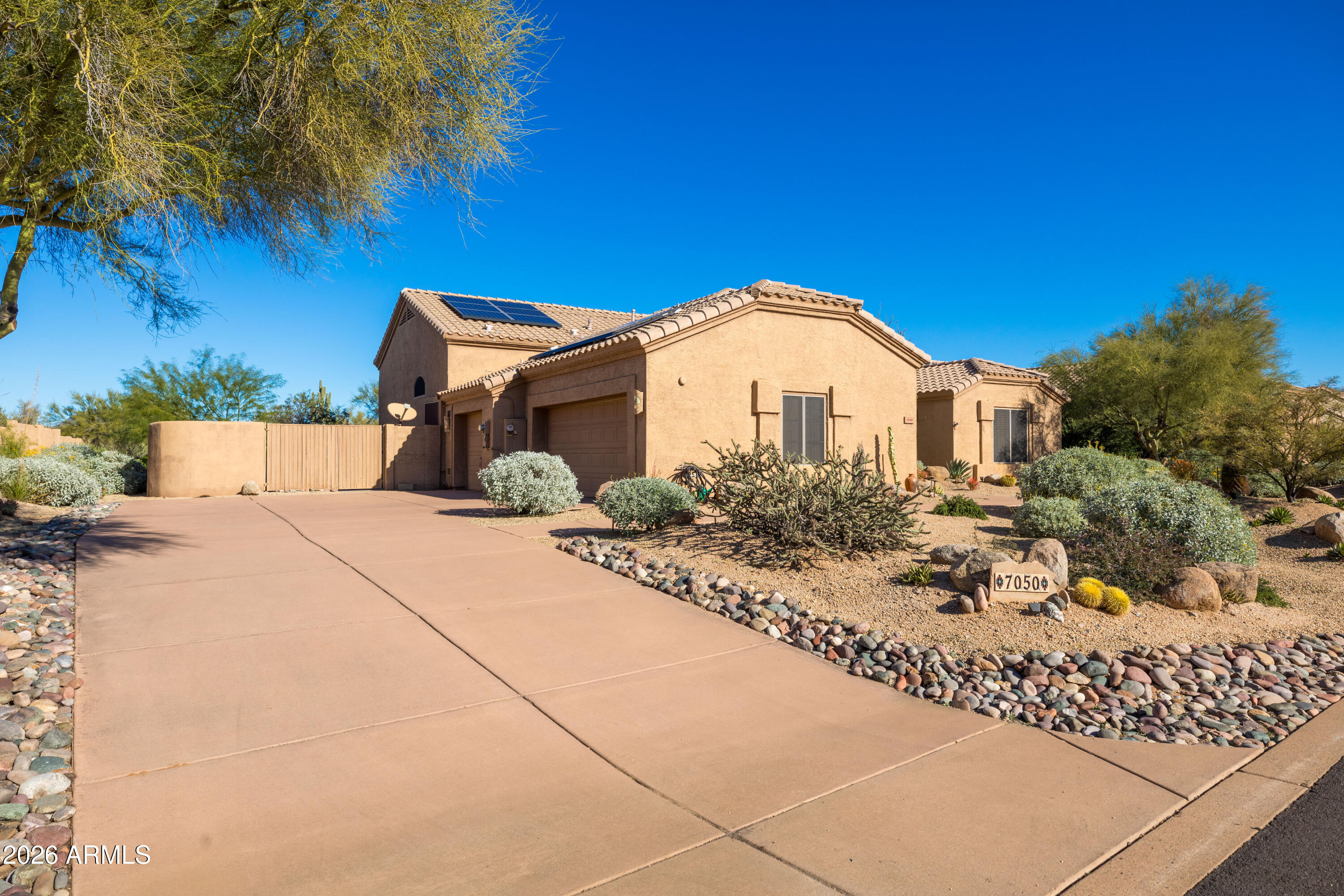 7050 E CARRIAGE TRAILS Drive