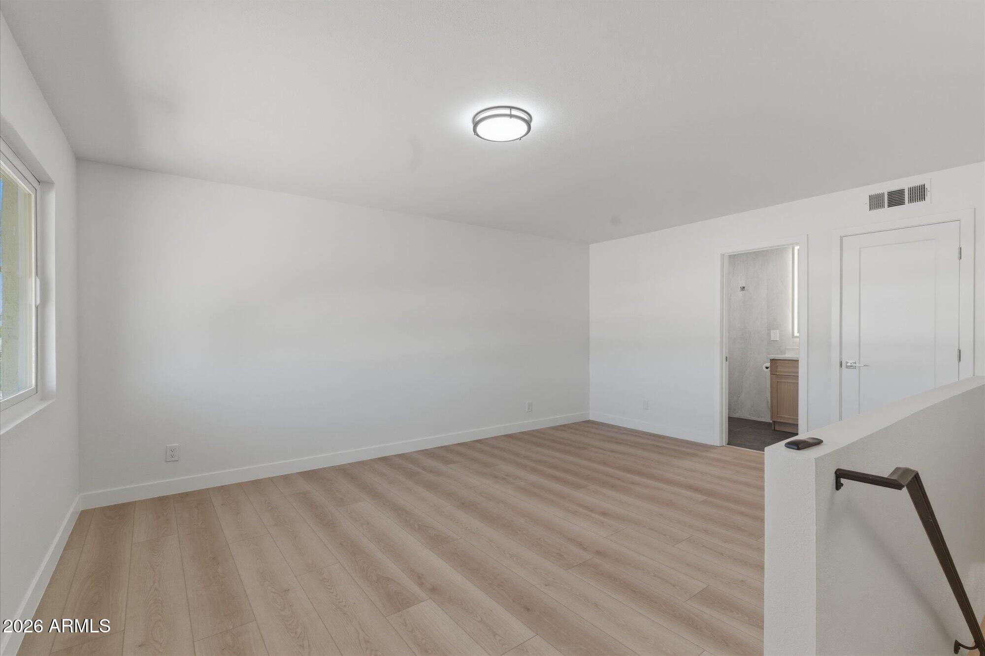 7637 E THORNWOOD Drive