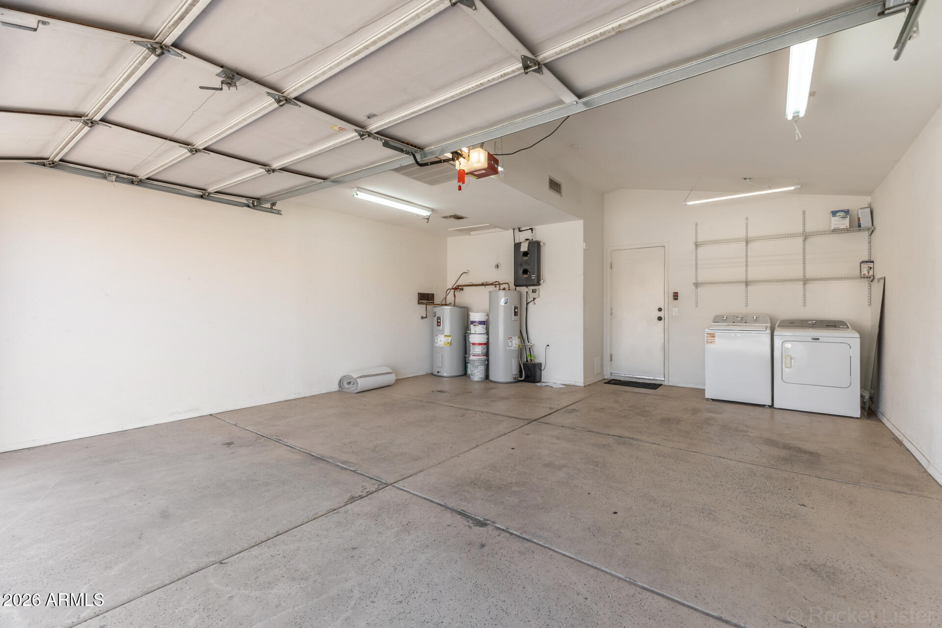 3335 W GOLDEN Lane