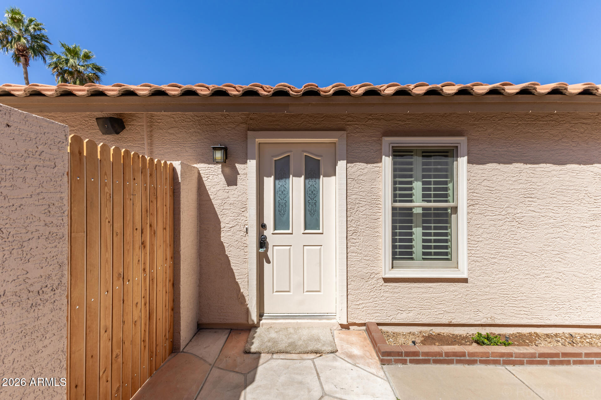 3335 W GOLDEN Lane