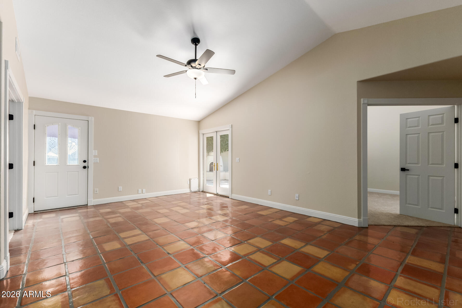 3335 W GOLDEN Lane