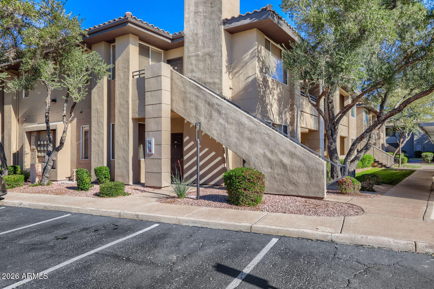 7009 E ACOMA Drive 1147