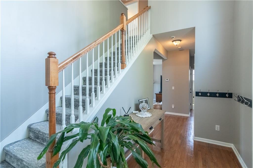 7911 N POPLAR Court