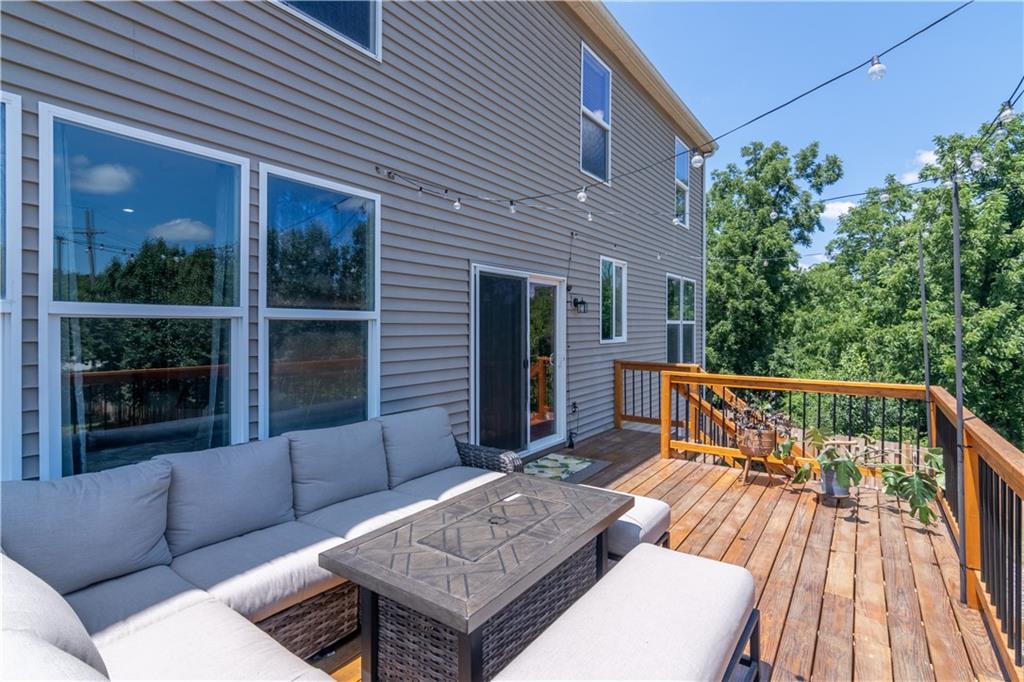 7911 N POPLAR Court