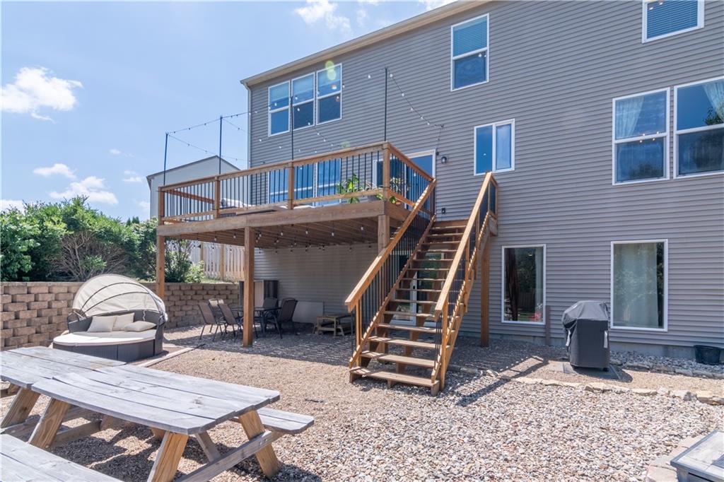 7911 N POPLAR Court