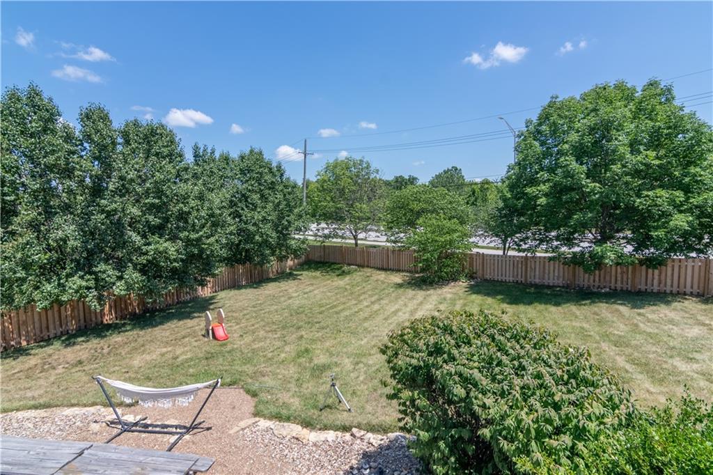 7911 N POPLAR Court