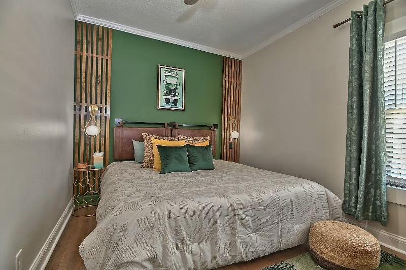 700 E 43rd Street