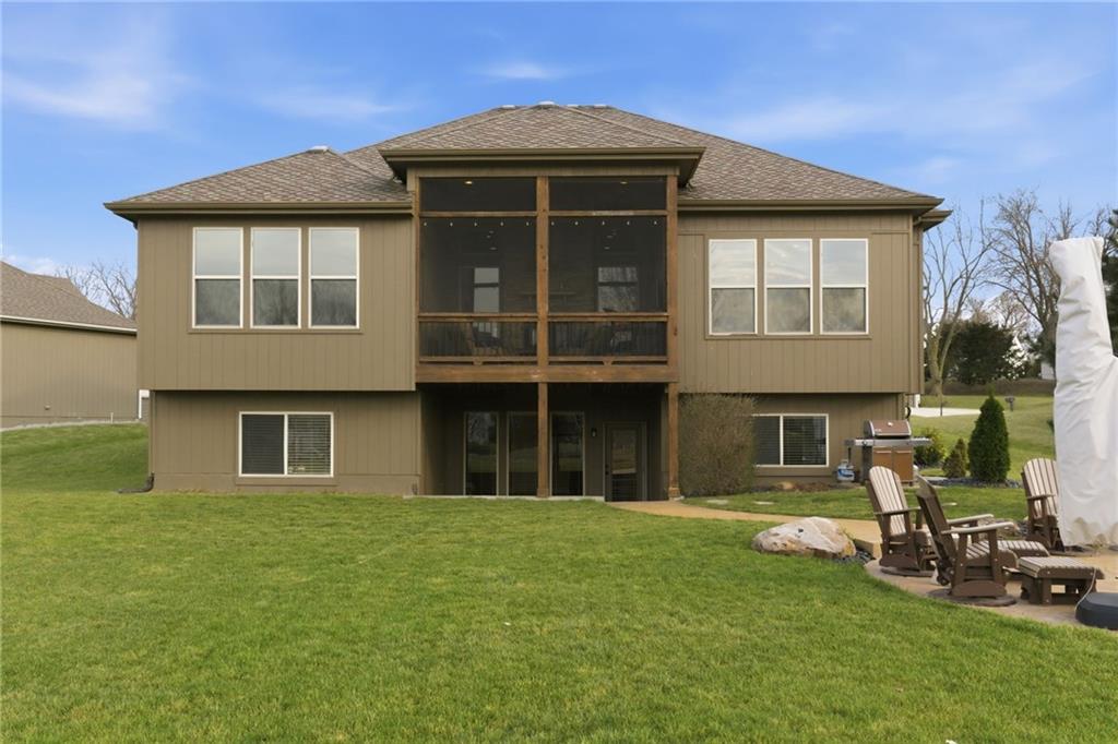 3112 N 127th Terrace