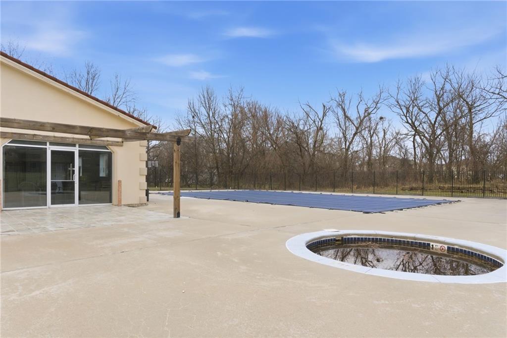 3112 N 127th Terrace