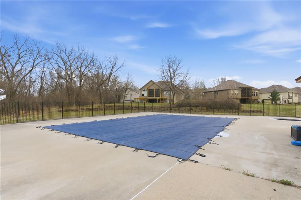 3112 N 127th Terrace