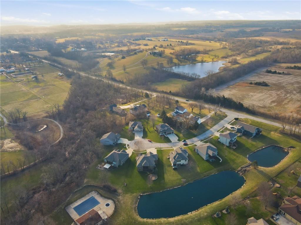 3112 N 127th Terrace