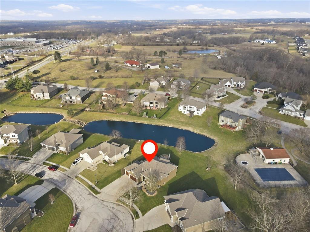 3112 N 127th Terrace