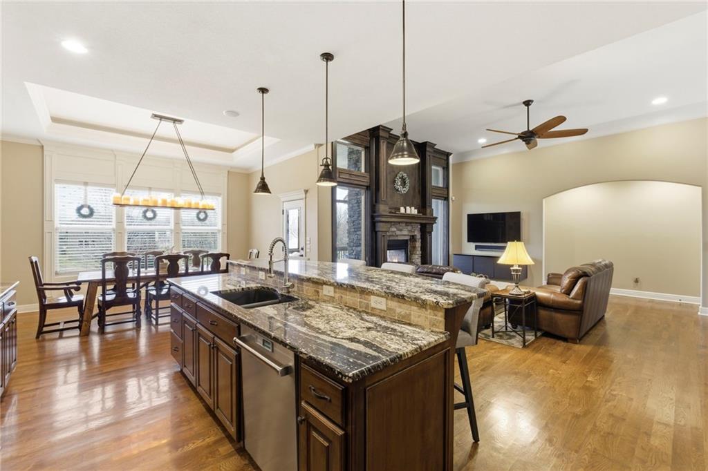 3112 N 127th Terrace