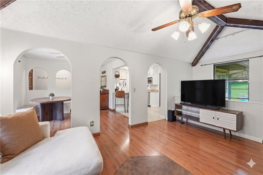 2905 Linden Road
