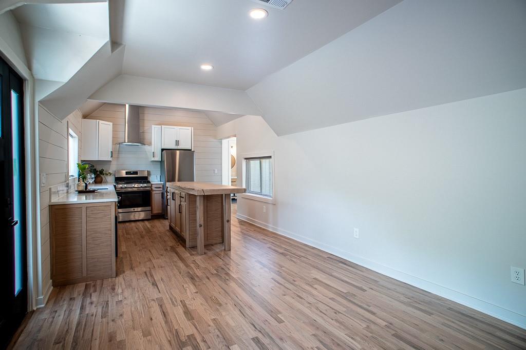 8344 Oldham Road