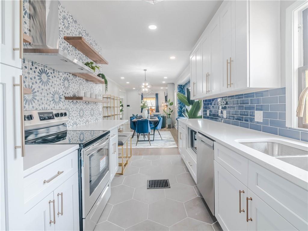700 E 43rd Street