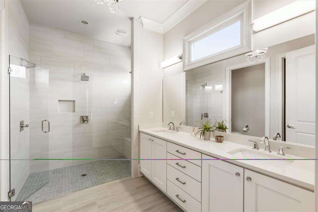 128 Grand Crescent