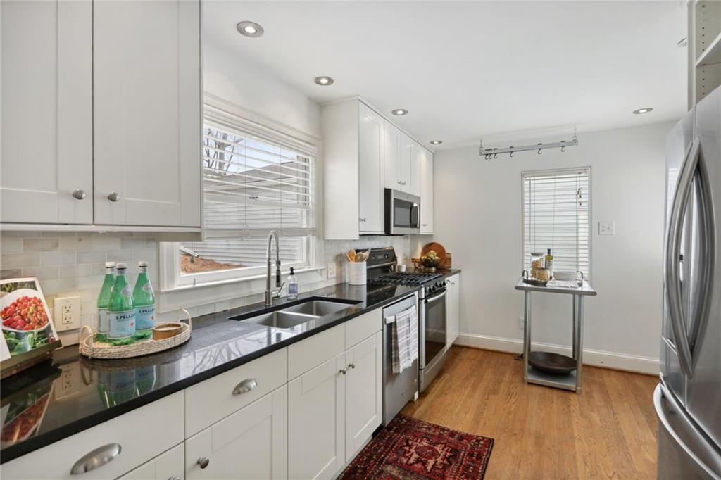 228 Lindbergh Drive NE