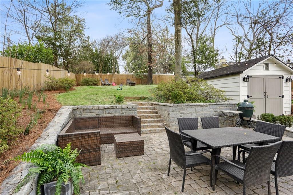 228 Lindbergh Drive NE