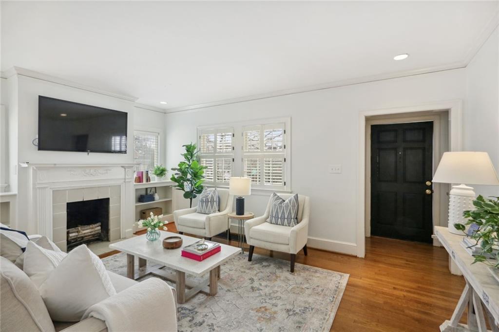228 Lindbergh Drive NE
