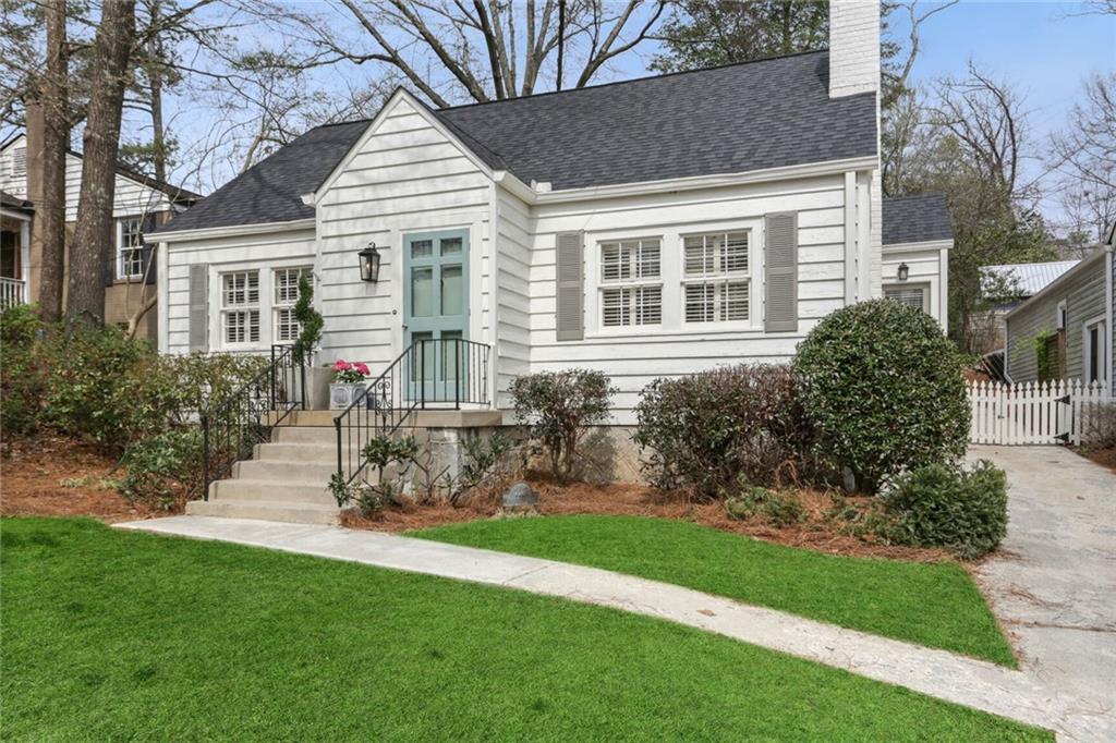 228 Lindbergh Drive NE