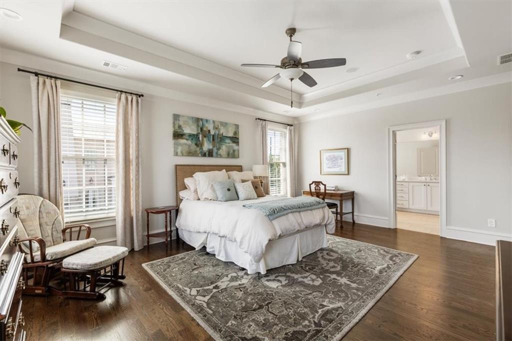 128 Grand Crescent
