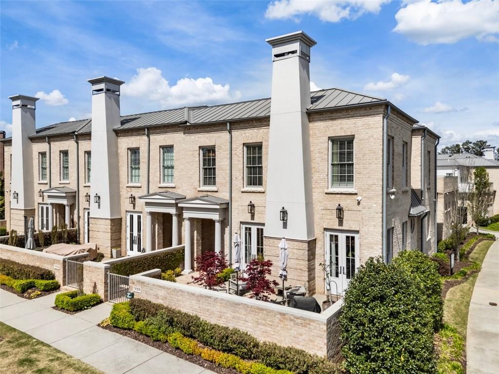 128 Grand Crescent