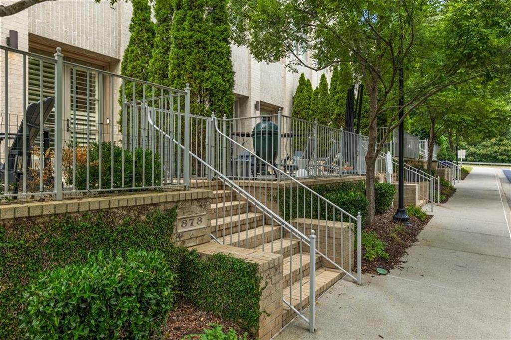 878 3rd Street