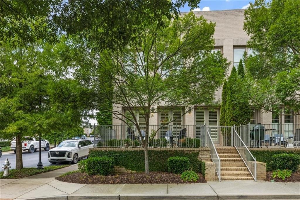 878 3rd Street