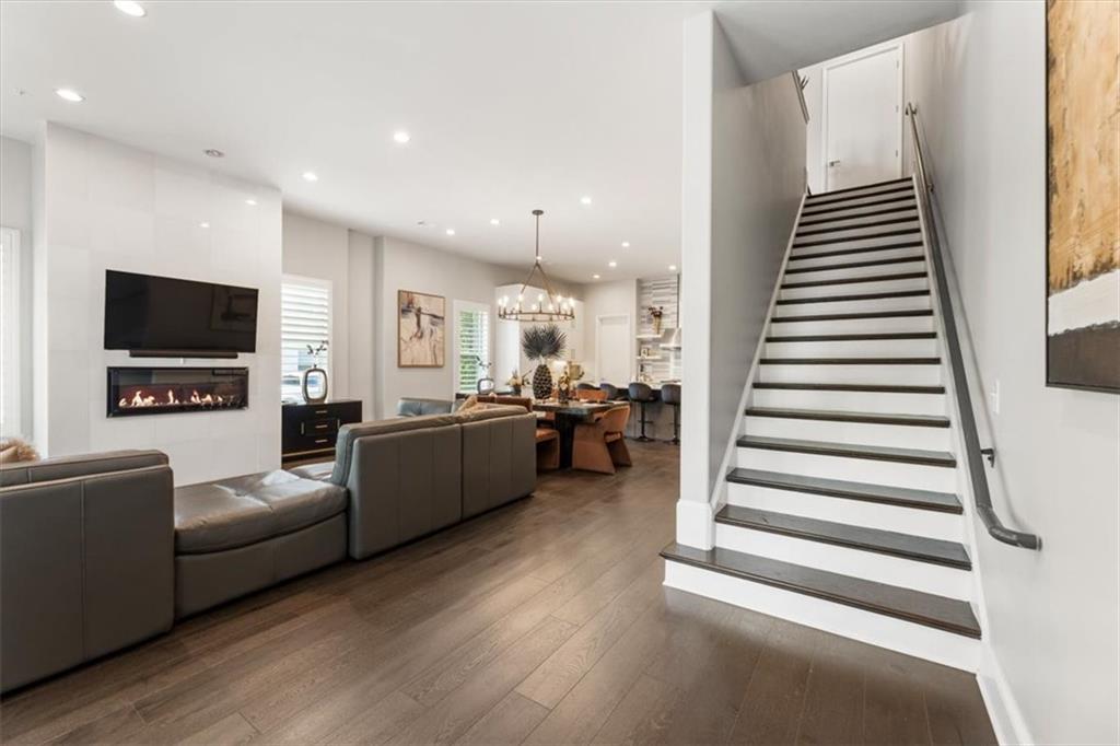 878 3rd Street