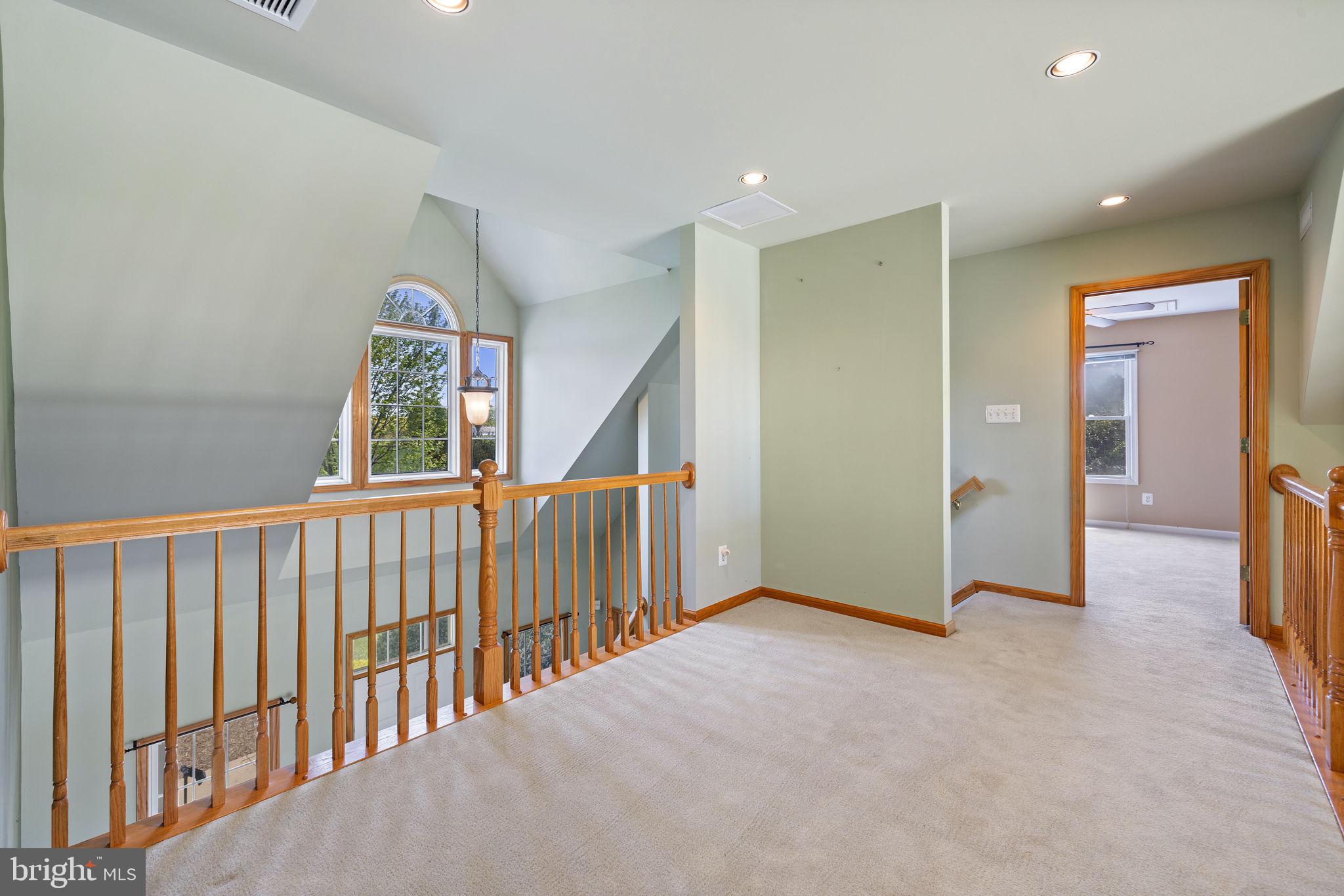 7441 Highgate Ln