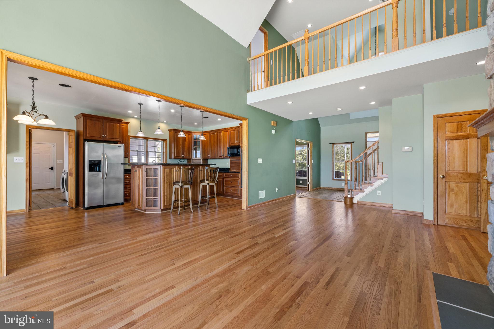 7441 Highgate Ln
