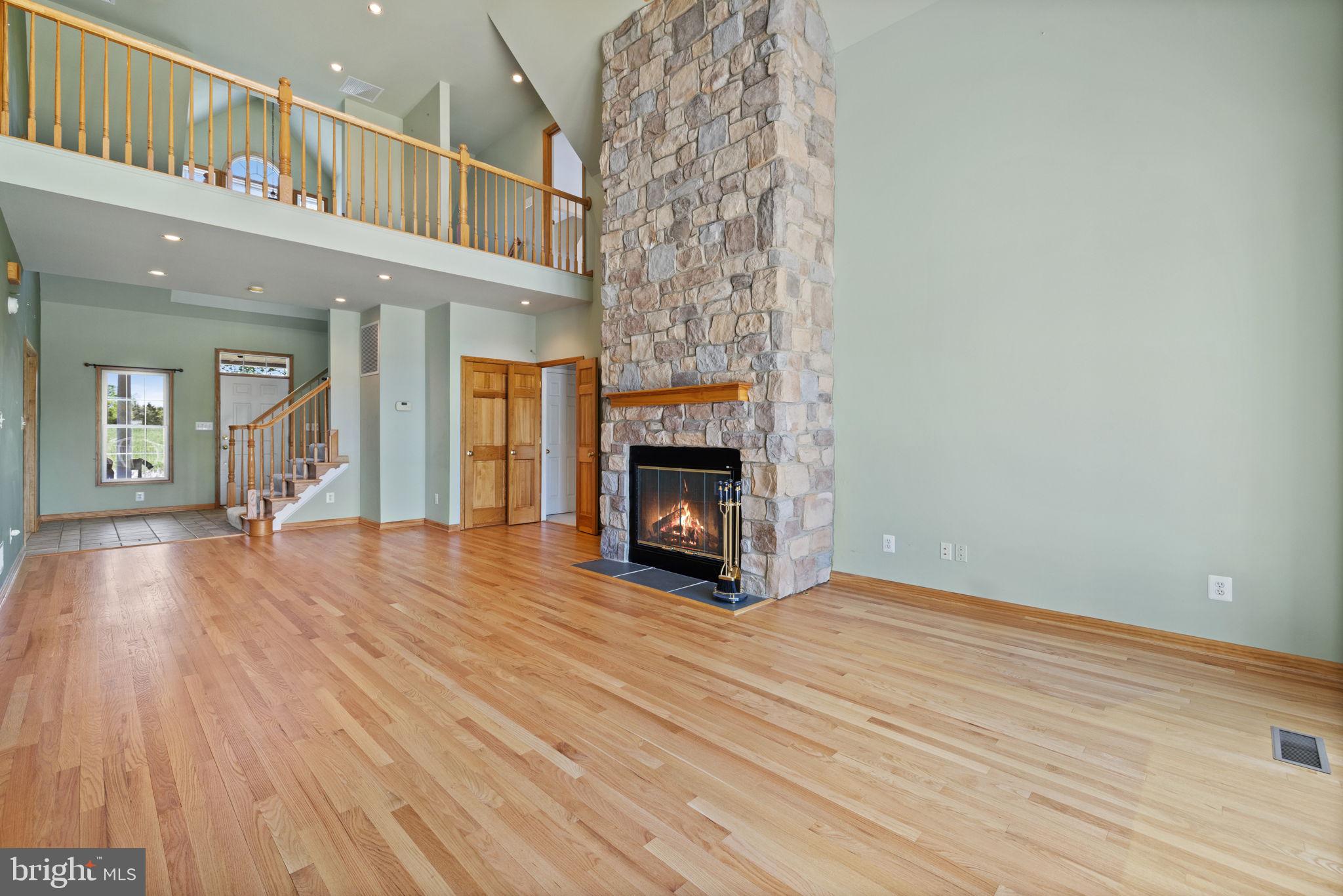 7441 Highgate Ln