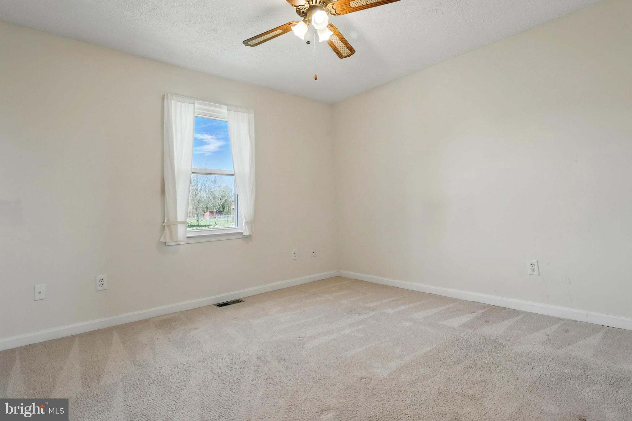 10744 Blake Ln