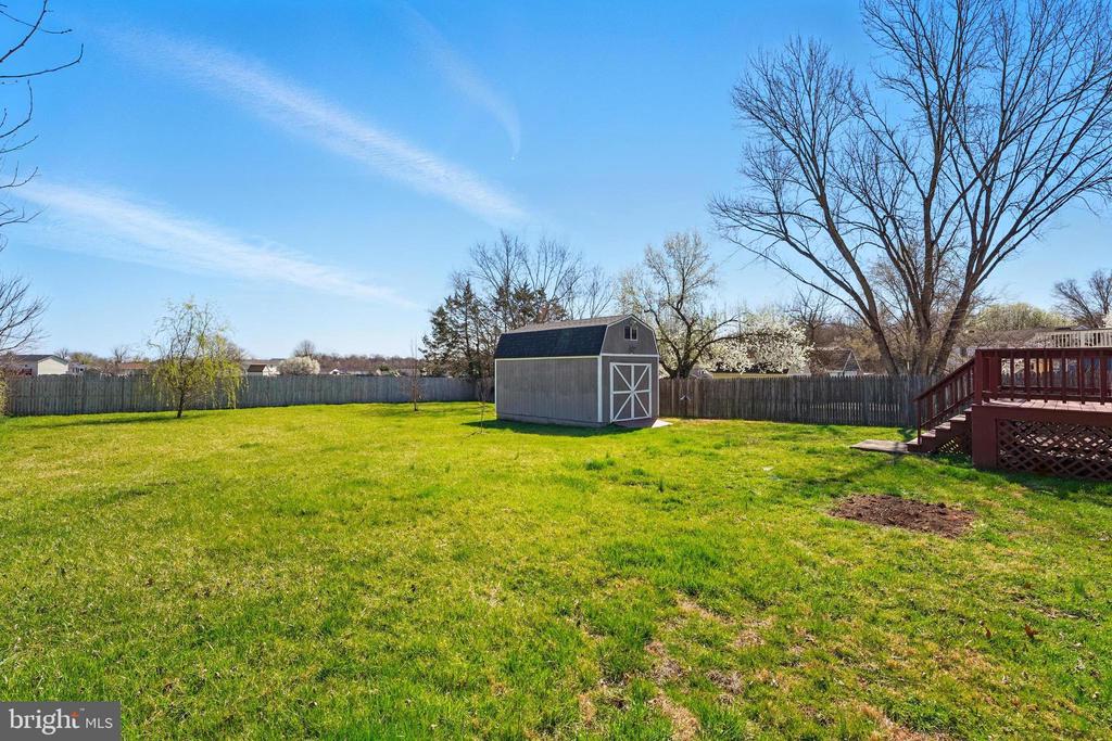 10744 Blake Ln