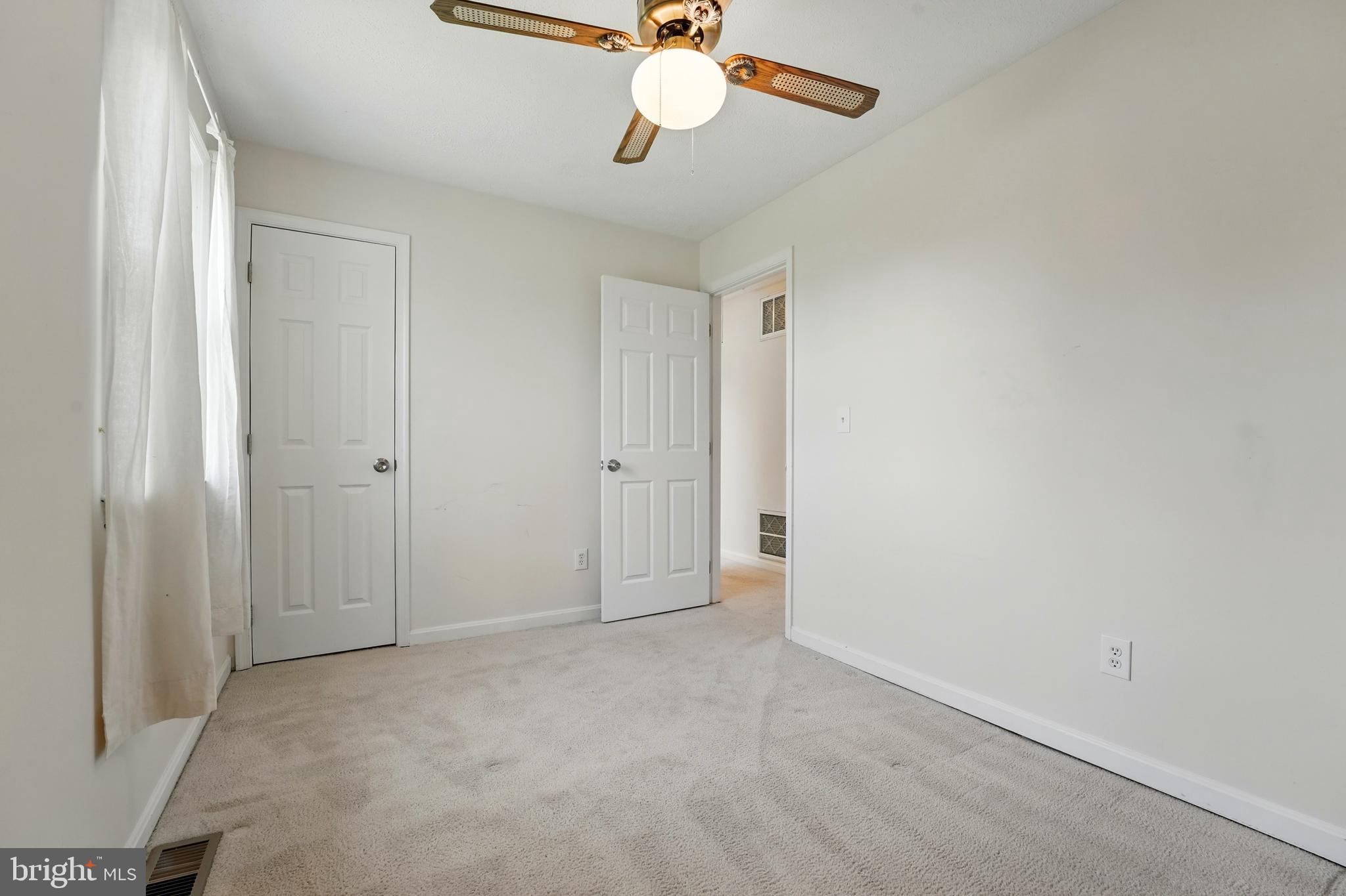 10744 Blake Ln