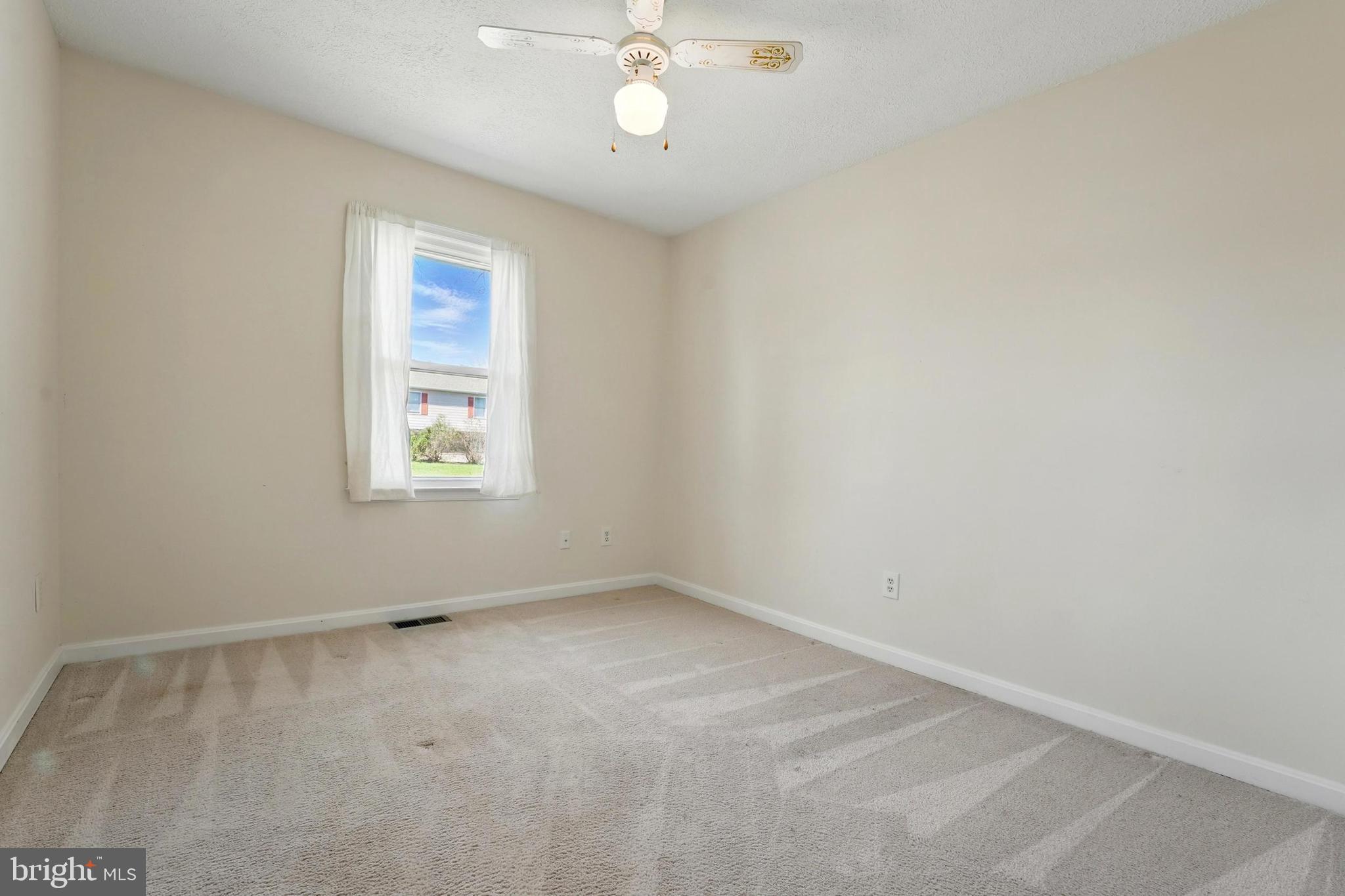 10744 Blake Ln