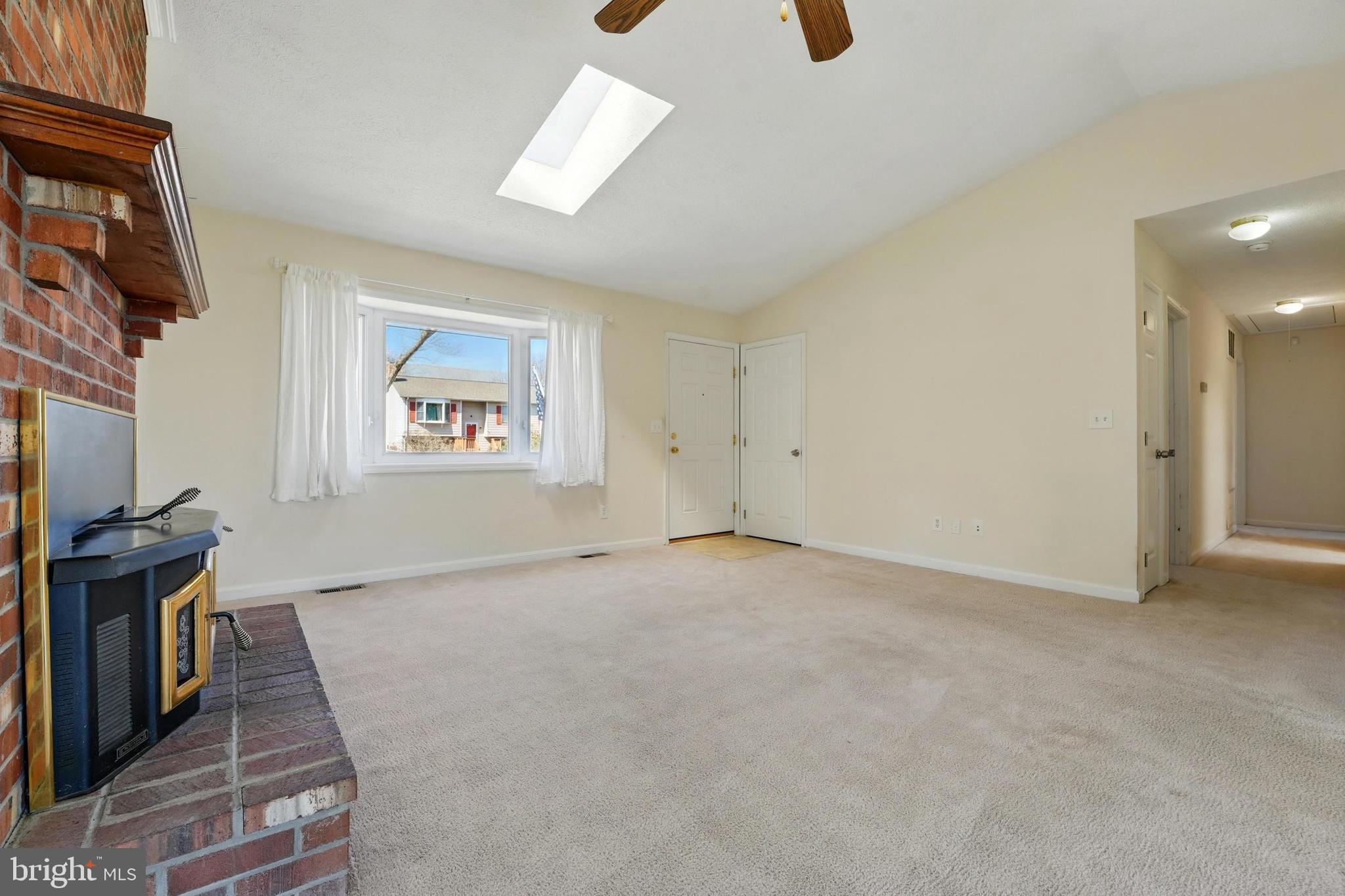 10744 Blake Ln