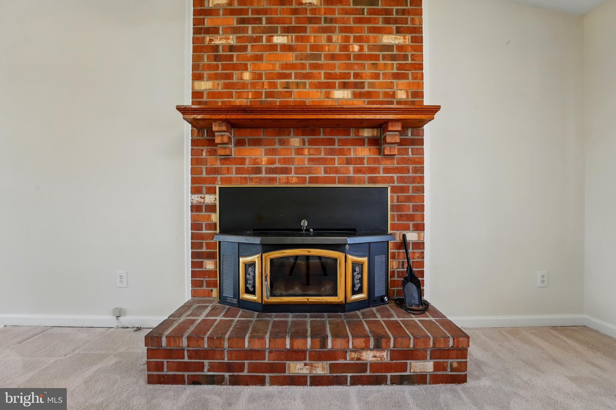 10744 Blake Ln