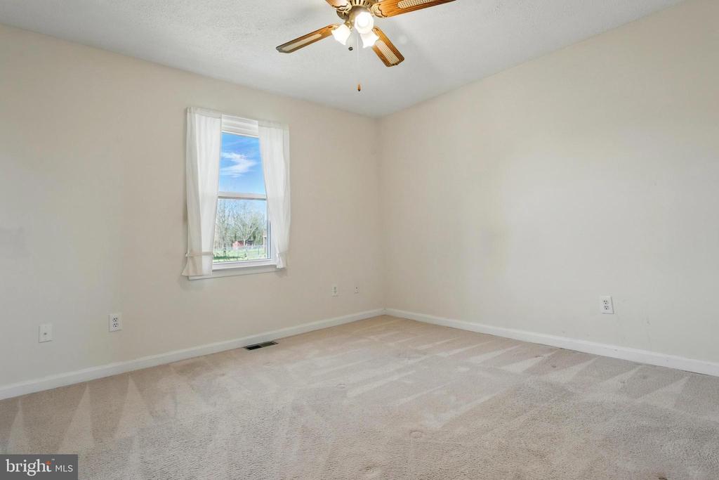 10744 Blake Ln
