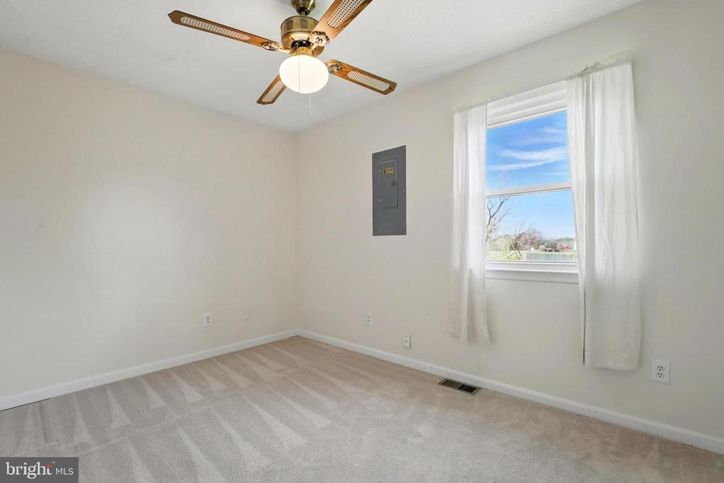 10744 Blake Ln