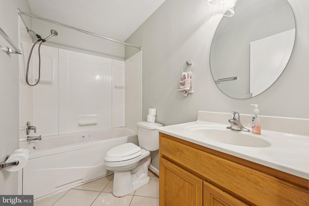 10102 FOXVILLE ROAD