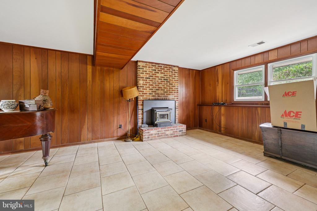 10102 FOXVILLE ROAD