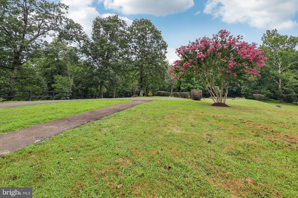 10102 FOXVILLE ROAD