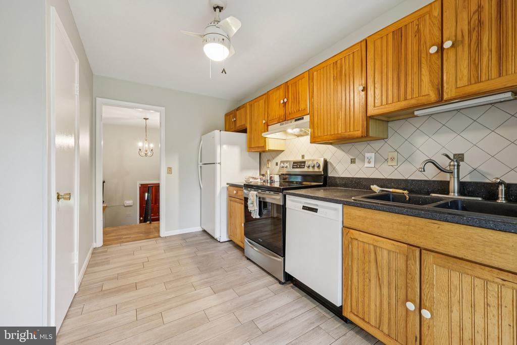 10102 FOXVILLE ROAD