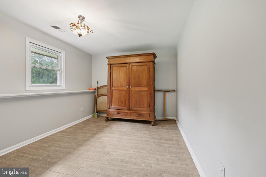 10102 FOXVILLE ROAD