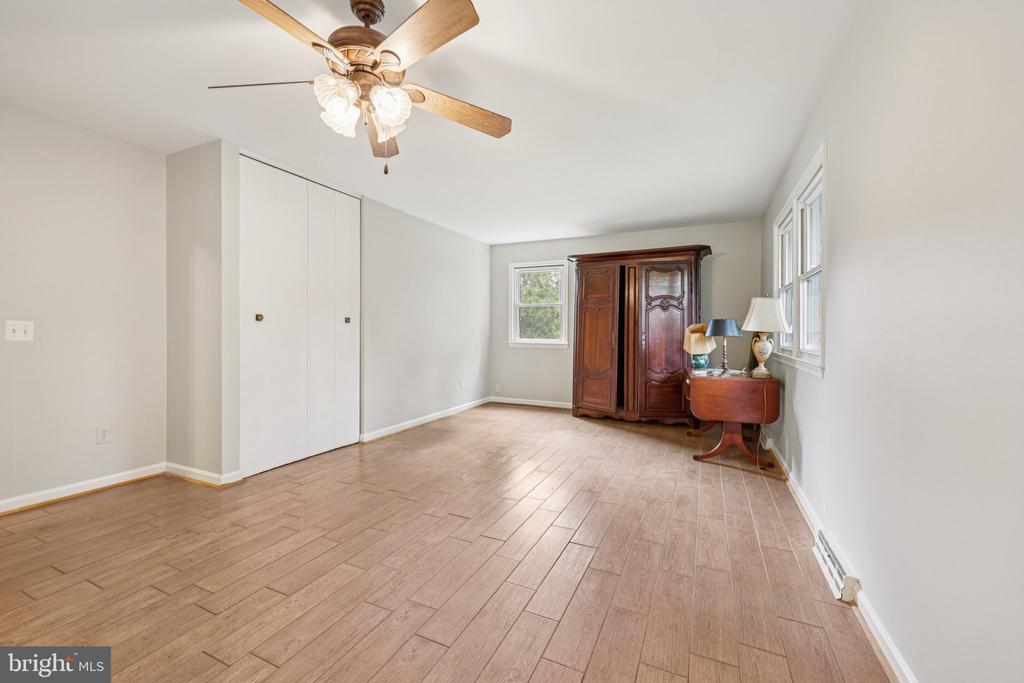 10102 FOXVILLE ROAD